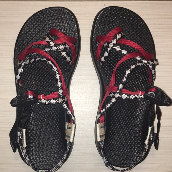 Chaco Shoes - red, black, & white (crimson & houndstooth) chacos
